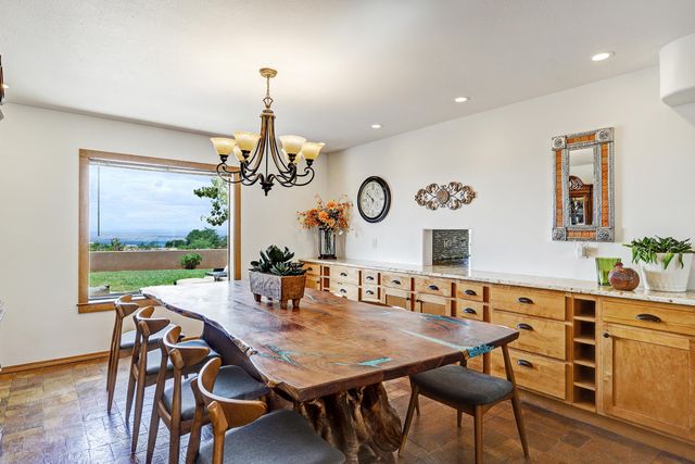 532 Roadrunner Lane NE, Albuquerque, NM 87122