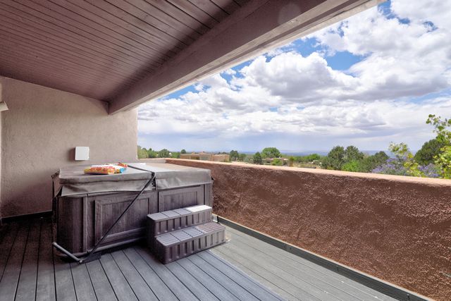 532 Roadrunner Lane NE, Albuquerque, NM 87122
