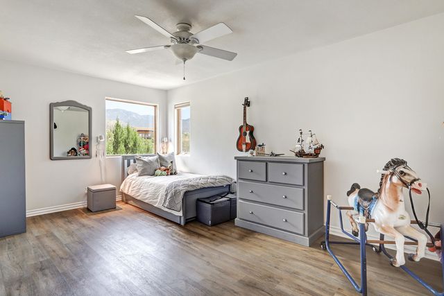 532 Roadrunner Lane NE, Albuquerque, NM 87122