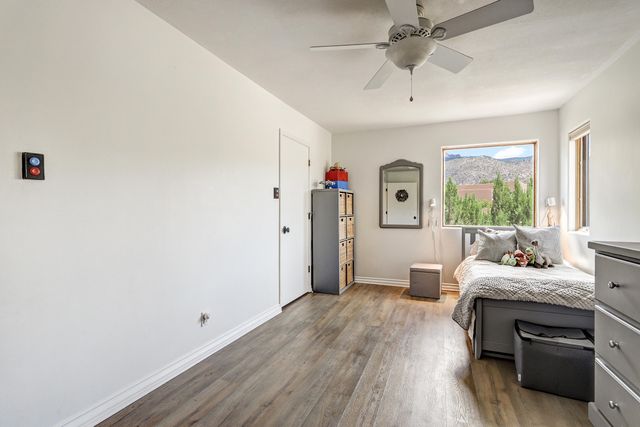 532 Roadrunner Lane NE, Albuquerque, NM 87122