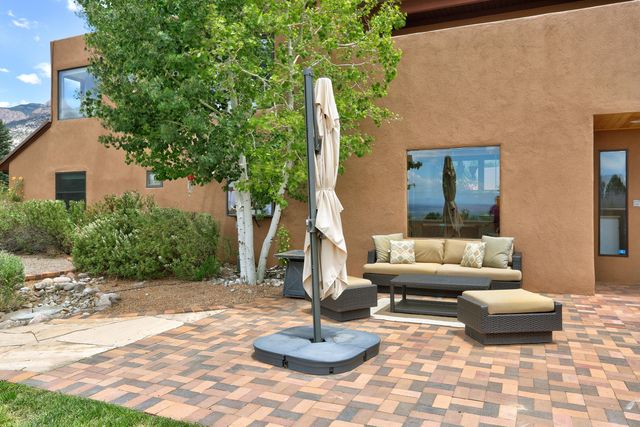 532 Roadrunner Lane NE, Albuquerque, NM 87122