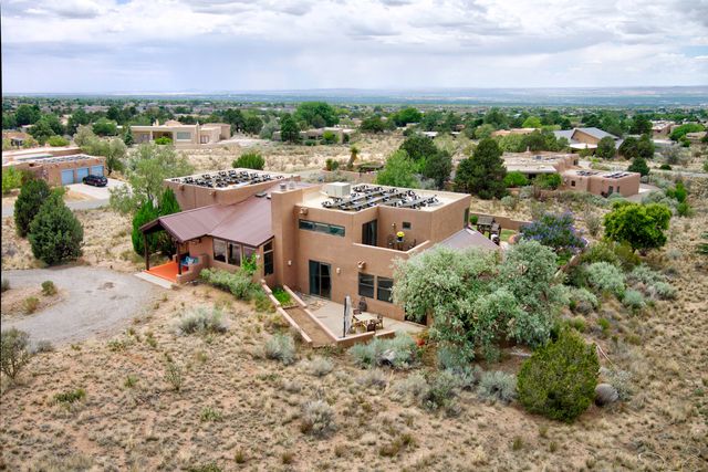 532 Roadrunner Lane NE, Albuquerque, NM 87122