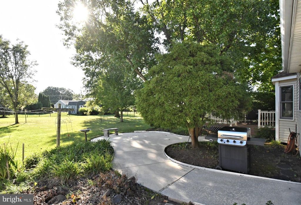 553 PATERNO DR, HARLEYSVILLE, PA 19438 — photo 3