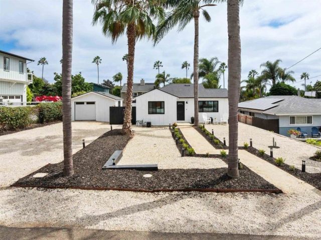 1319 Knowles Avenue, Carlsbad, CA 92008