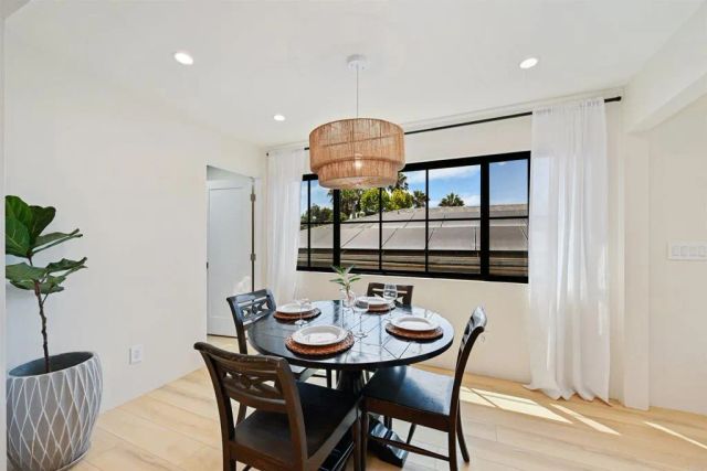 1319 Knowles Avenue, Carlsbad, CA 92008