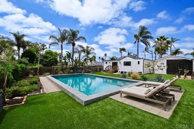 1319 Knowles Avenue, Carlsbad, CA 92008