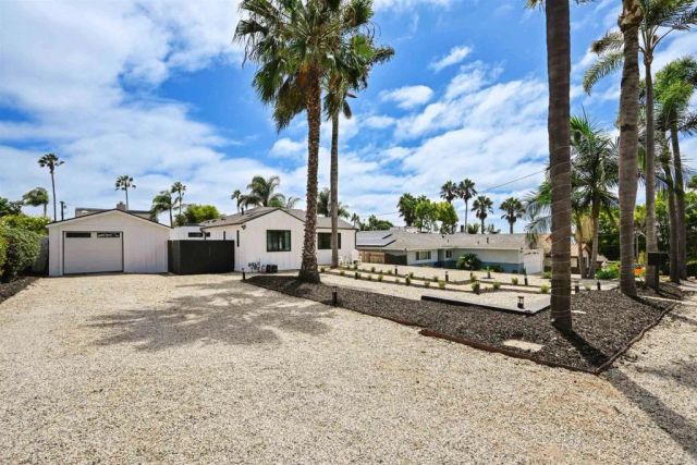 1319 Knowles Avenue, Carlsbad, CA 92008