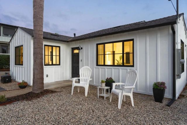 1319 Knowles Avenue, Carlsbad, CA 92008