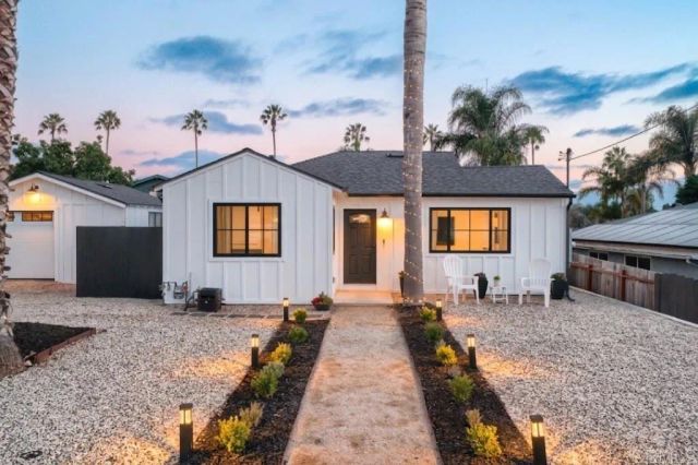 1319 Knowles Avenue, Carlsbad, CA 92008