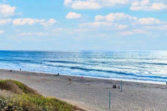 1319 Knowles Avenue, Carlsbad, CA 92008