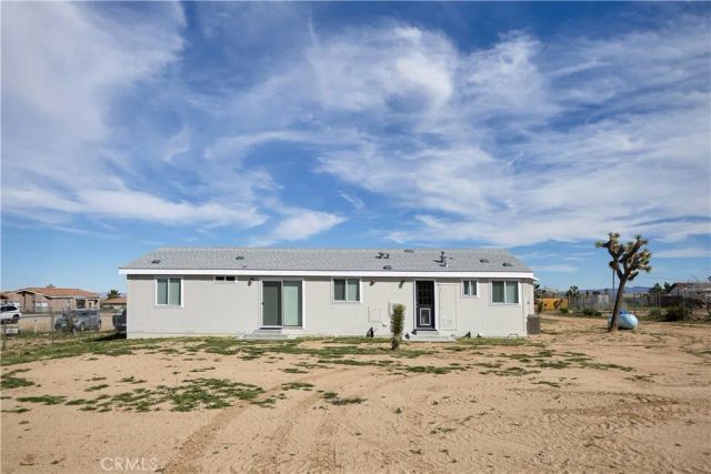 3614 Surrey Avenue, Yucca Valley, CA 92284