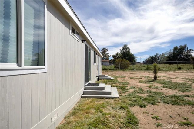 3614 Surrey Avenue, Yucca Valley, CA 92284