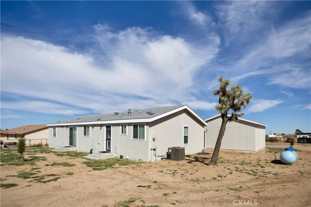 3614 Surrey Avenue, Yucca Valley, CA 92284