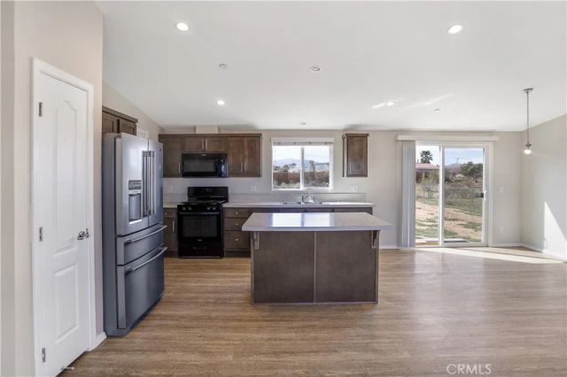 3614 Surrey Avenue, Yucca Valley, CA 92284