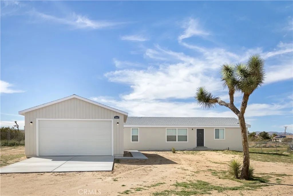 3614 Surrey Avenue, Yucca Valley, CA 92284