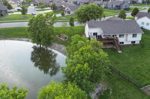 2722 N Woodridge St, Wichita, KS 67226