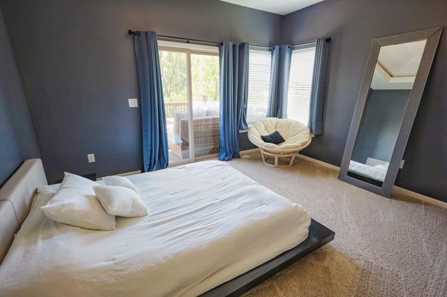 2722 N Woodridge St, Wichita, KS 67226