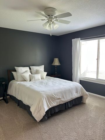 2722 N Woodridge St, Wichita, KS 67226