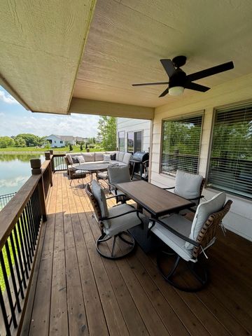 2722 N Woodridge St, Wichita, KS 67226