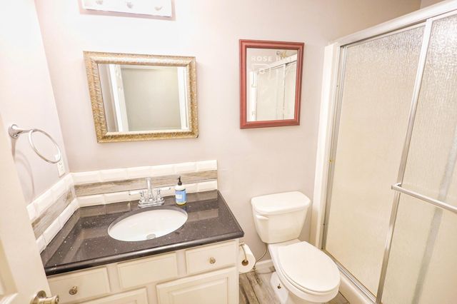 2722 N Woodridge St, Wichita, KS 67226