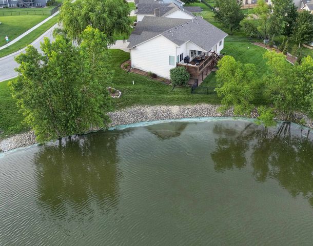 2722 N Woodridge St, Wichita, KS 67226