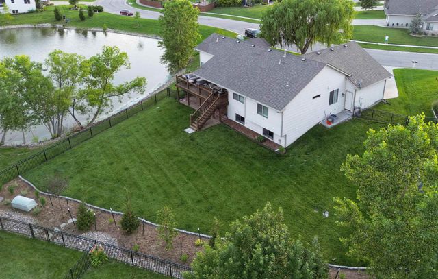 2722 N Woodridge St, Wichita, KS 67226