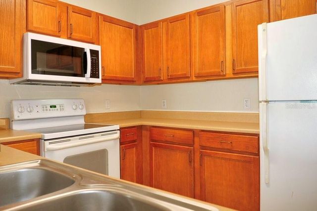 8225 CLAIRE ANN DRIVE 305, Orlando, FL 32825
