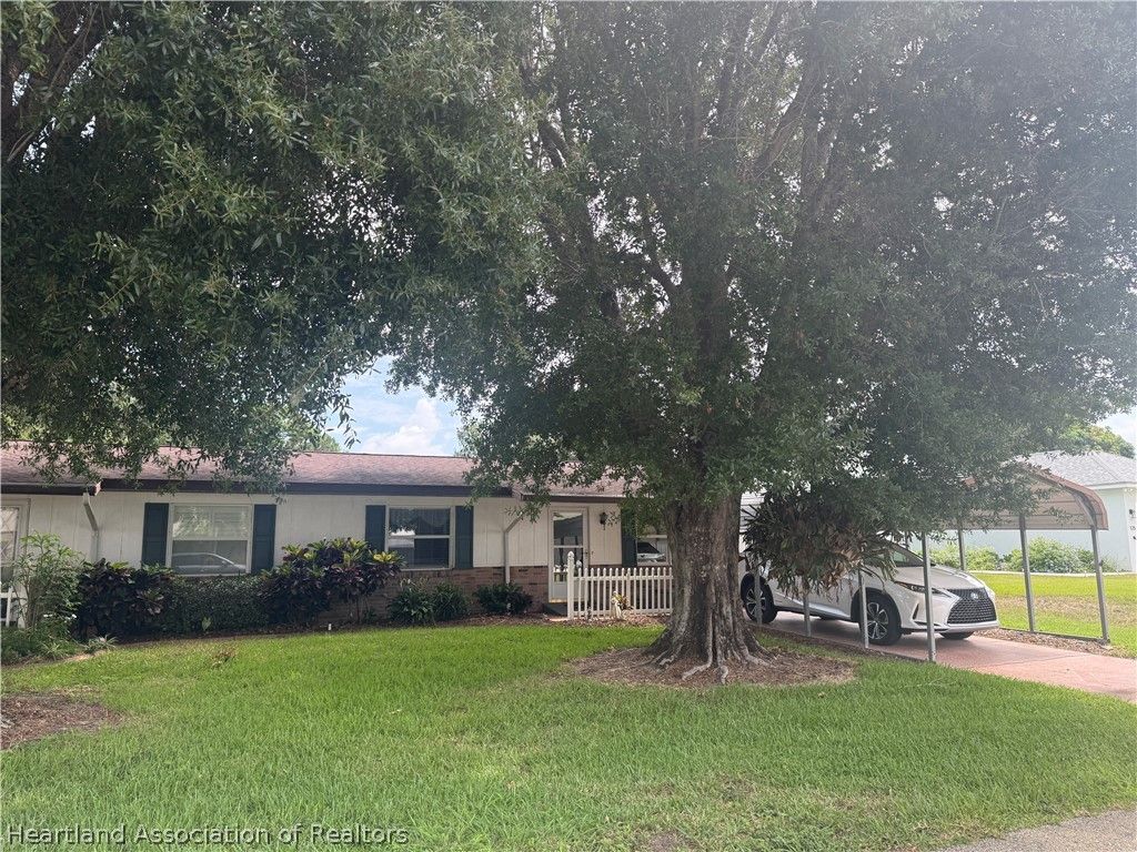 127 Ida Avenue, Lake Placid, FL 33852