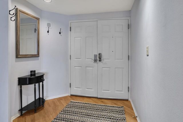 270 E Highland AVENUE #916, Milwaukee, WI 53202