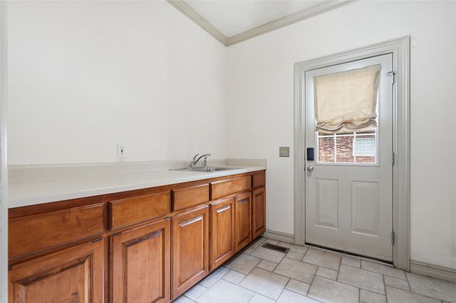 7804 E Dallas Street, Broken Arrow, OK 74014