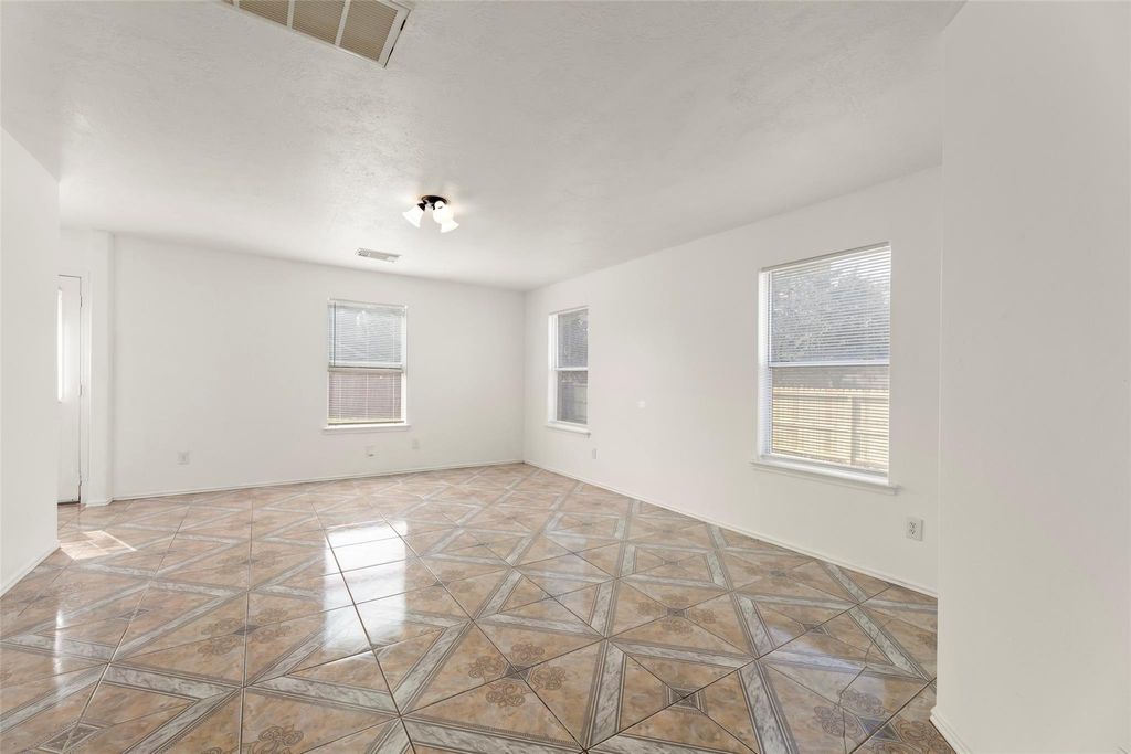 1931 Blossom Breeze Lane, Rosenberg, TX 77469