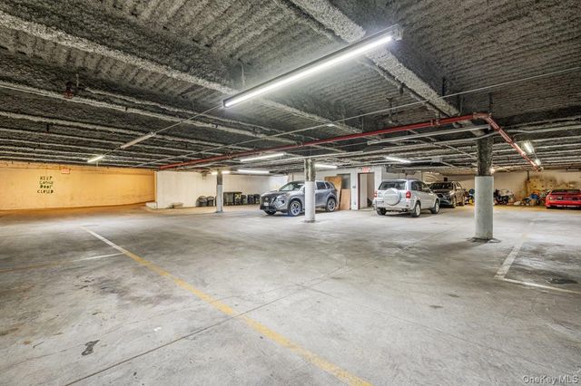 71-33 162nd Street B, Fresh Meadows, NY 11365