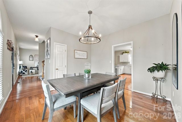 6057 Gold Creek Estate Drive, Hickory, NC 28601