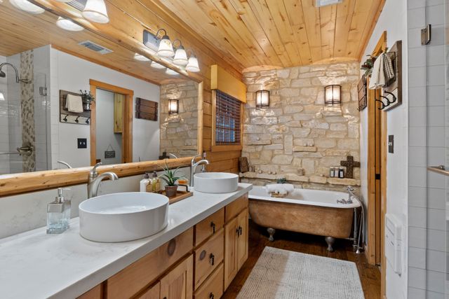 783 County Road 2430, Pittsburg, TX 75686