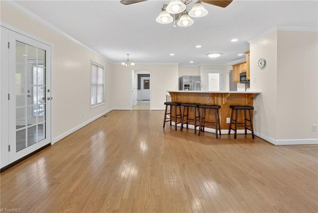 2194 Pine Creek Ridge, Asheboro, NC 27205