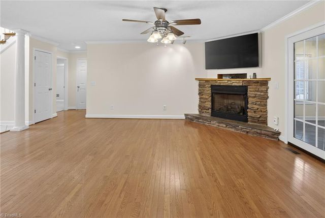 2194 Pine Creek Ridge, Asheboro, NC 27205