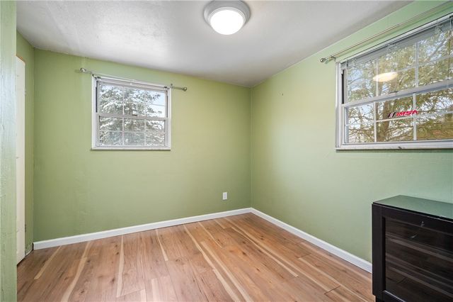 4706 E Willock Rd, Whitehall, PA 15227