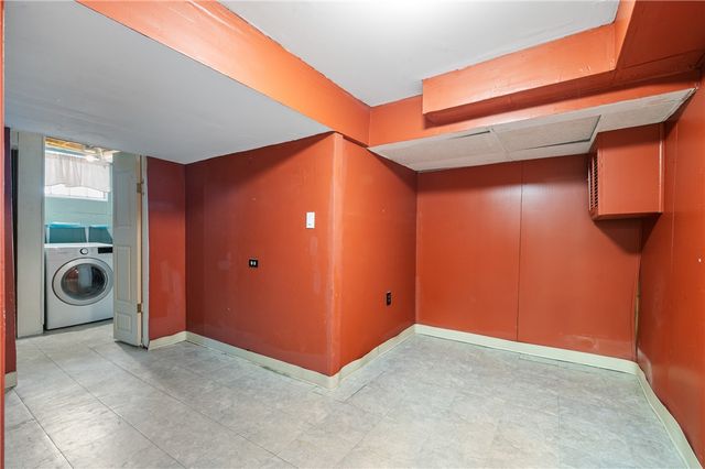 4706 E Willock Rd, Whitehall, PA 15227