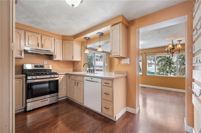 4706 E Willock Rd, Whitehall, PA 15227