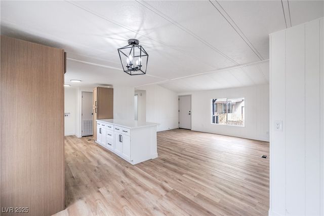 1879 Quintearo Street, Las Vegas, NV 89115