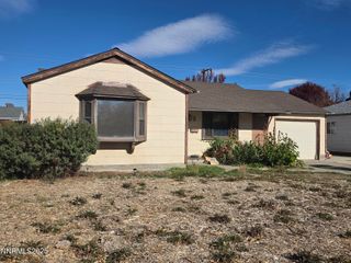 8 E O Street, Sparks, NV 89431