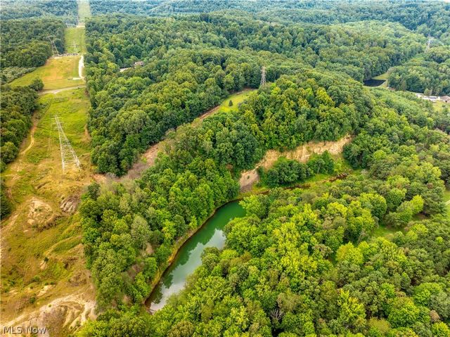 7924 Eberhart Road NW, Dover, OH 44622