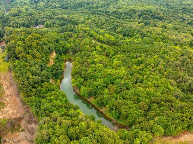 7924 Eberhart Road NW, Dover, OH 44622