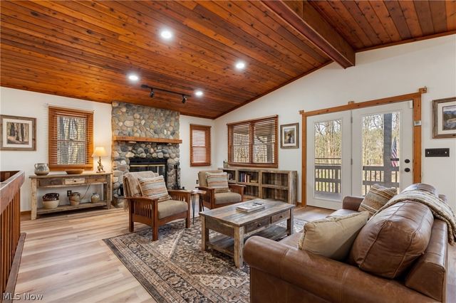 7924 Eberhart Road NW, Dover, OH 44622