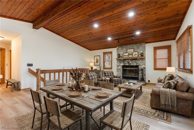 7924 Eberhart Road NW, Dover, OH 44622