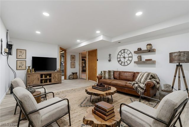 7924 Eberhart Road NW, Dover, OH 44622