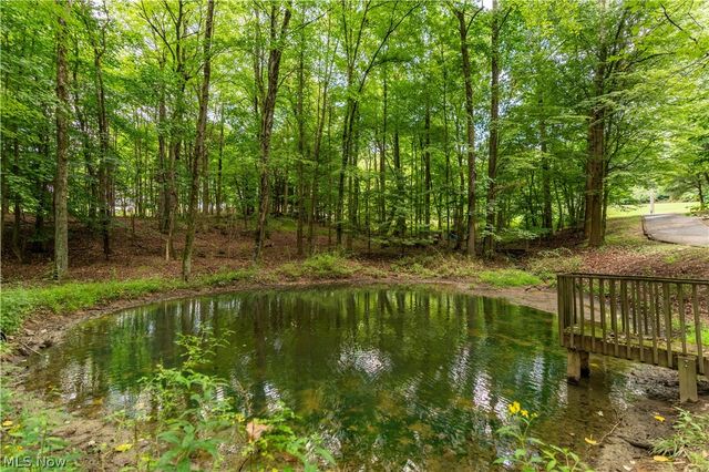 7924 Eberhart Road NW, Dover, OH 44622