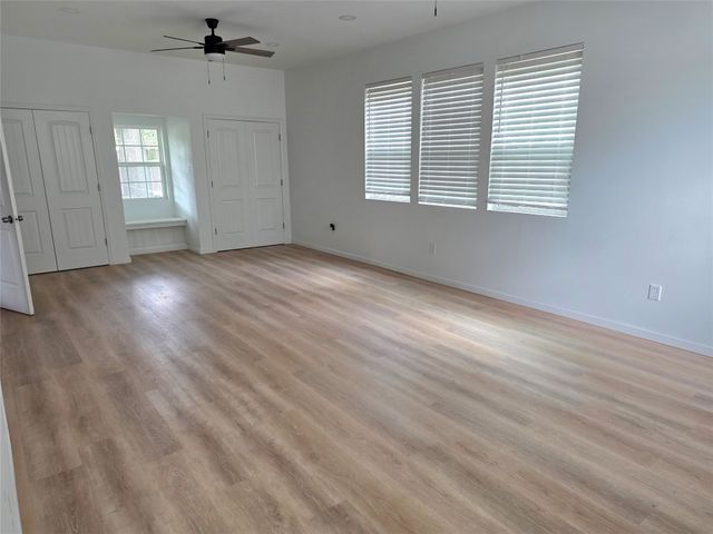 2231 CLARKSVILLE Street, Paris, TX 75460