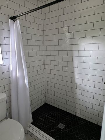 2231 CLARKSVILLE Street, Paris, TX 75460