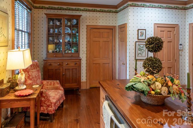 213 Union Street N, Concord, NC 28025